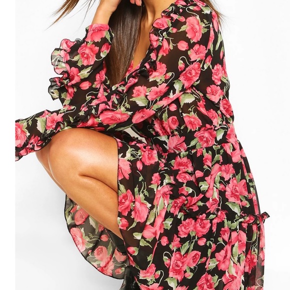 Boohoo Flirty Lavender and Nude Dress💜 - Picture 2 of 5